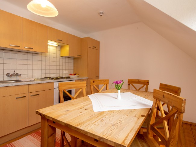 Appartement mit Küche und Esstisch zum gemütlichen Beisammensein